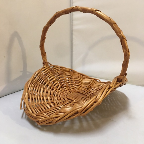 Unbranded Other - Wicker Gathering Basket Unisex Small Brown Saddle Rim Braided Handle Cottagecore